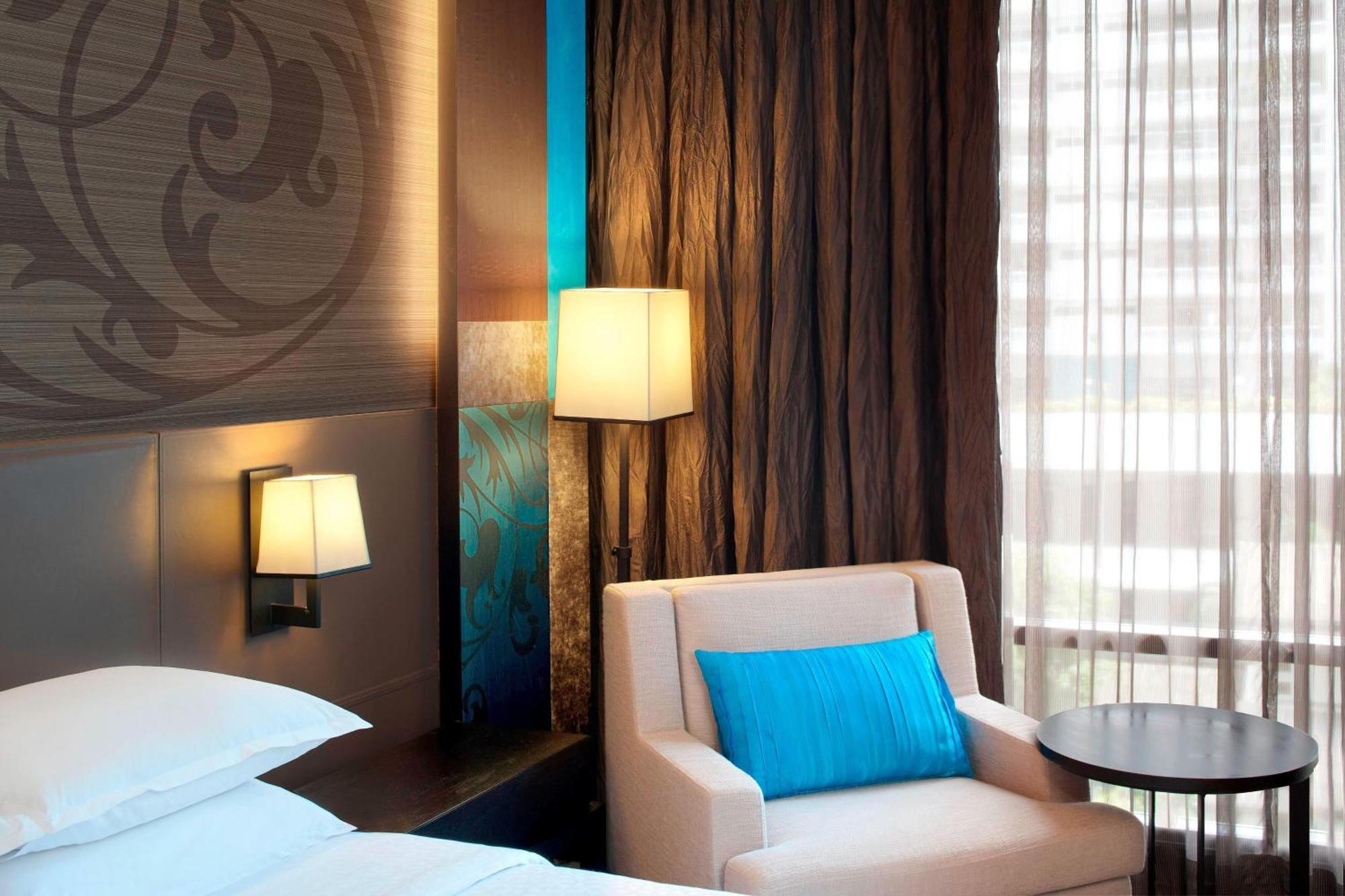 Four Points By Sheraton Bangkok, Sukhumvit 15 Ngoại thất bức ảnh